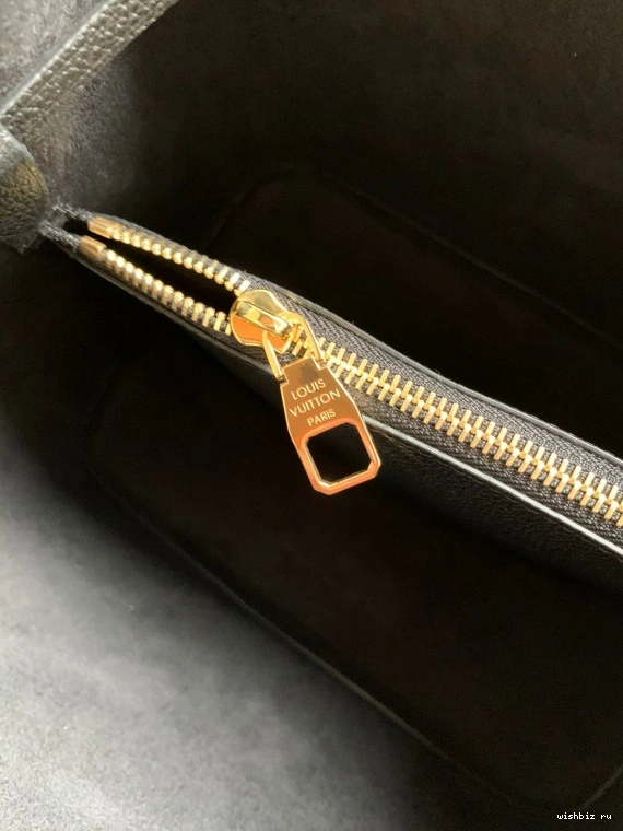 WIS NEONOE LOUIS VUITTON MM 0820